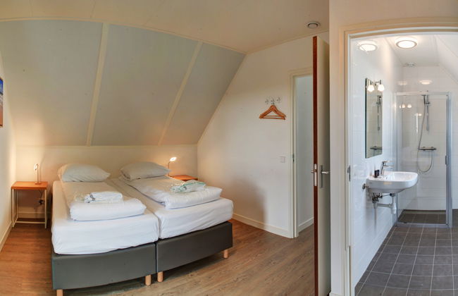 3 bedroom House in Tholen with terrace - Photo 9