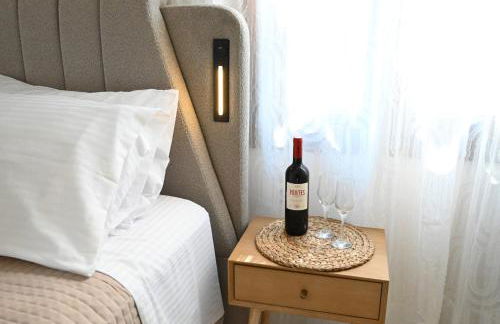 Unick Seaview Luxury Living - Photo 3