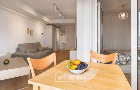 MyHouseSpain - Primera línea de playa con parking - Foto 6