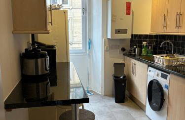 Grange Lone entire apartment with two double beds - Foto 8