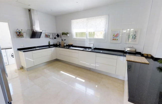 Exquisite Villa Near Beach - Heated Pool - Foto 11