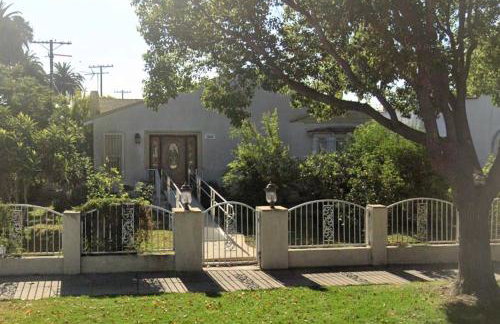 Private and large 2 bedroom house with Pool table, backyard and office near attractions - Foto 39