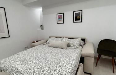 AeroSuites102 Alojamiento Madrid - Photo 12