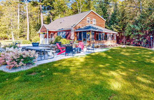 Spectacular Sebec Setting - Foto 23