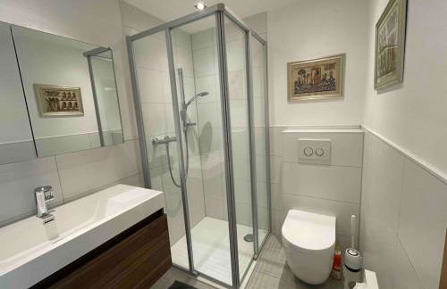 Schöne 2-Zi-Whg Küche Bad Terrasse Parken - Foto 21