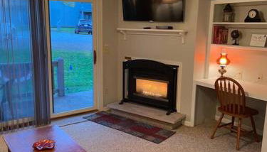 SKIING, HIKING, VILLAGE OF EVILLE MTN ESCAPE - Foto 3