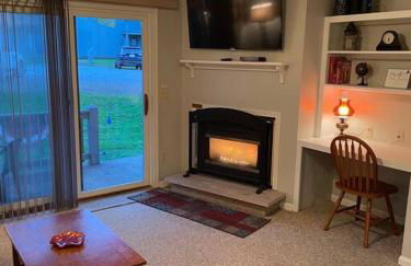 SKIING, HIKING, VILLAGE OF EVILLE MTN ESCAPE - Foto 3