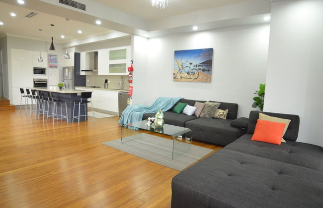 Newly Built and Spacious Home - Foto 19