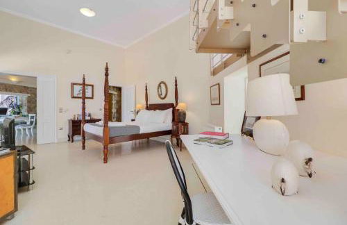 Black Diamond Beachfront Pool Villa Pasithea in Sounio, Athens - Foto 21