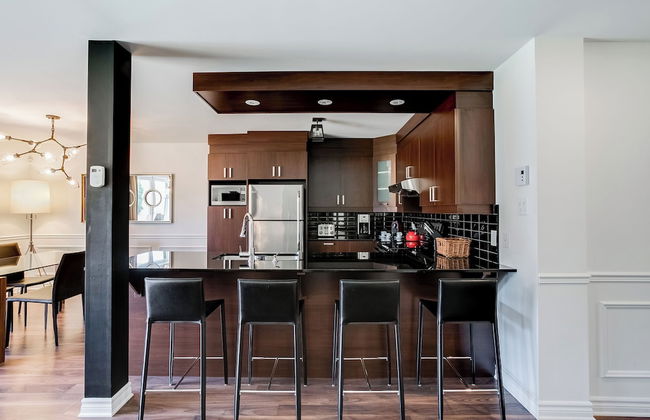 Slopeside Condo - Photo 6