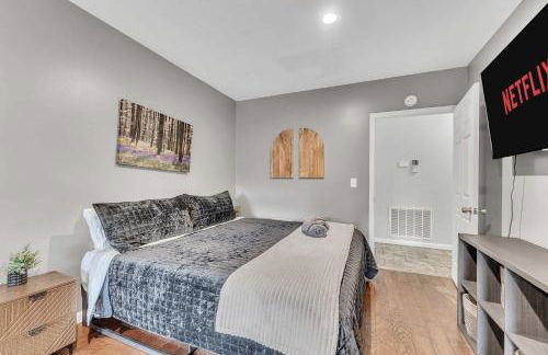 The Retreat at Wildwood - Hot Tub Theater & Deck - Foto 30