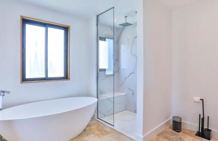 Brand New Waterfront Villa with pool - Foto 22