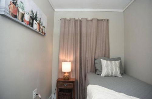 Bungalow near Main Street - #2 - Foto 20