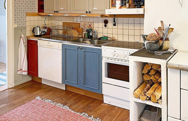 Idyllic Family Retreat Close to the Sea - Photo 5