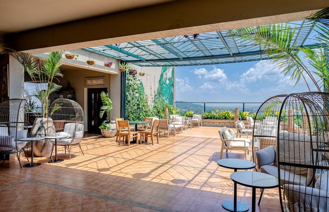 Zara Garden hotel and apartments - Photo 23