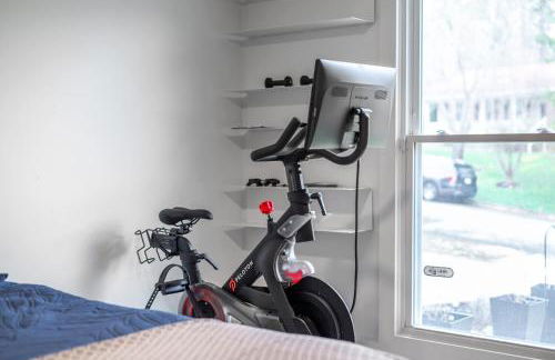 Tranquil Light-Filled Retreat 3BR Ranch - Photo 43