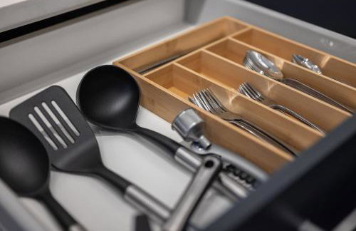 PFR Suites - Highland, 3BR 2BA Shadyside Condo, 2 King Beds, 3rd Floor Walkup - Foto 8