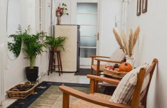 The House Around The Corner - Photo 7