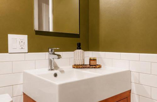 Creek, Sauna, Hot Tub, Fire Pit & Pet-Friendly - Photo 30