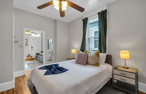 Victorian Shotgun 10 min to FQ Jazz Fest Ready - Foto 3