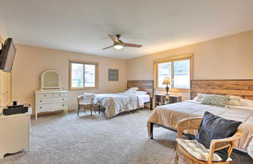 Cozy Dam Lake Escape with Dock, Yard and Water Access! - Foto 15