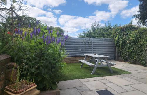 The Railway Inn MK - Victorian 3-Bedroom Home with Sauna, Jacuzzi Bath, FAST WI-FI & Free Parking - Foto 10