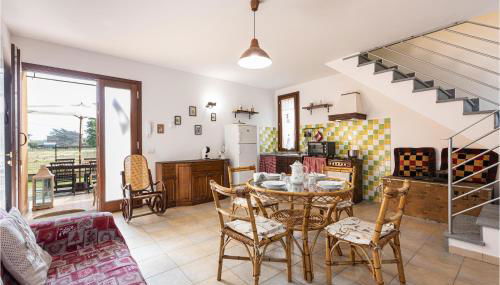 2 Bedroom Amazing Home In Orentano - Foto 3