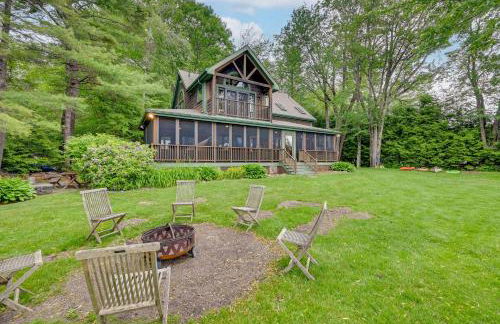 Lakefront Westhampton Cabin with Beach and Kayaks! - Foto 28