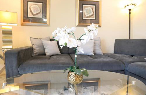 Sunnyside Palms - 2BR, Poolside, 5 min to Beach - Foto 14