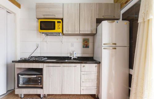 Casa 2 quartos, 6 pessoas, perto da praia, ar condicionado, wi-fi, cozinha completa, lavanderia, - Foto 3