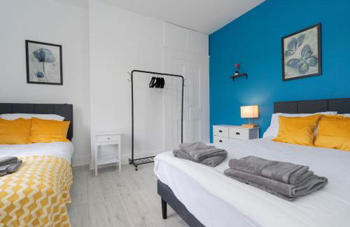 Open Mind Property - 4BR, 17 Guests & Free Parking - Foto 14