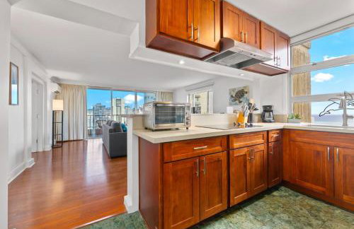 Honu Hale Penthouse 2 BDR Ocean View Waikiki - Photo 26