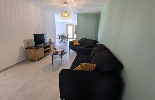 Gîte Montagne avec Piscine Chauffée, Spa et Sauna - Les Roches - FR-1-589-656 - Foto 16