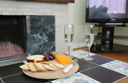 CHURCH ROAD by BOURNECOAST - A Spacious Bungalow in the Popular Hengistbury Head Area Near the Sandy Beaches - HB5830 - Foto 6