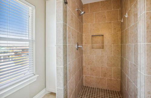 Cottage By The Sea by Ryson Vacation Rentals - Photo 36