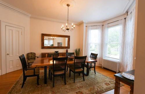 Over-sized 2levels, 3b-2ba, Victorian, Patio, Pkg - Foto 6