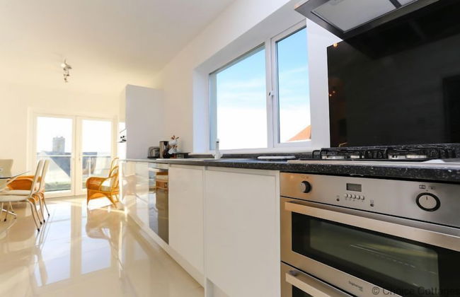 Woolacombe Garden Apartment 2 Bedrooms - Photo 3