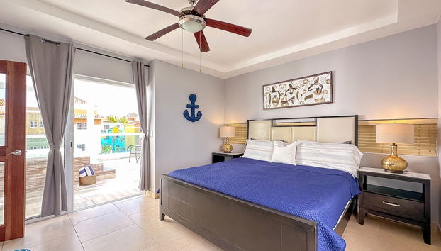 Gorgeous 1 BR PH Apartment w Jacuzzi - Foto 2, Habitación