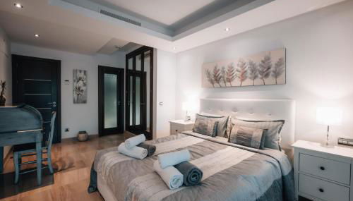 Luxury 2 bedrooms, Private Heated Pool - EHHouse - Photo 2, towels