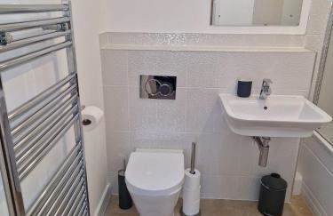 Hereford - Robin Coach House - Located On City Outskirts In North Hereford - Modern 2 Bedroom Property With Parking - Suitable For Small Family, Couple Or Contractors - Hosted by RENTMYHOUSE - Foto 16