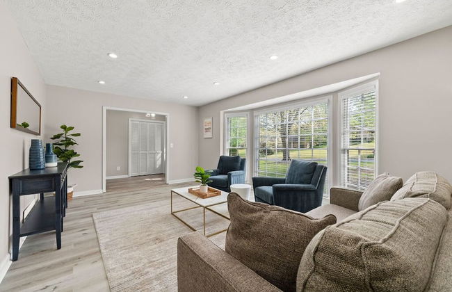 Beautiful Newly-renovated Home in Indian Hills - Foto 1