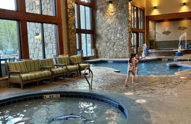 Ski in Ski out Resort Breckenridge 1BR 2Beds Parking, Resort Shuttle & Amenities - Foto 47