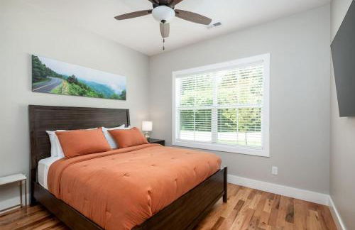 Walkable Downtown 5BR - Hot Tub and Resort Access - Foto 21