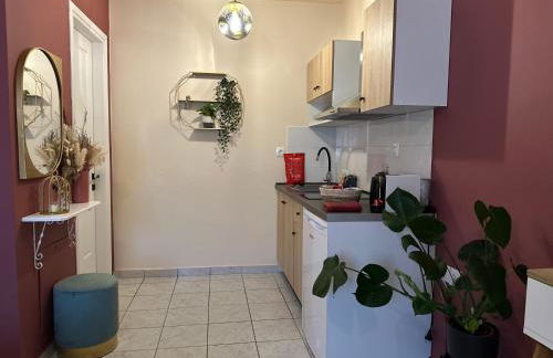 Jo's Studios - Photo 7