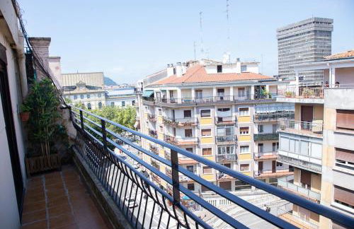 Next city center San Sebastian Bus & Train Station Free wifi - Foto 15