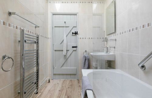 Tregwary Cottage - Photo 20