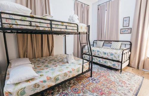 Downtown Delight Close to Strand and Cruise Terminals - Foto 13
