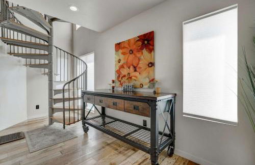 A-Frame Wonders Hot Tub w Mountain Views - Foto 35