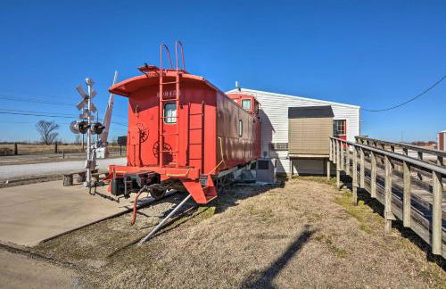 Unique Joplin Gem Converted Train Car Studio - Foto 21
