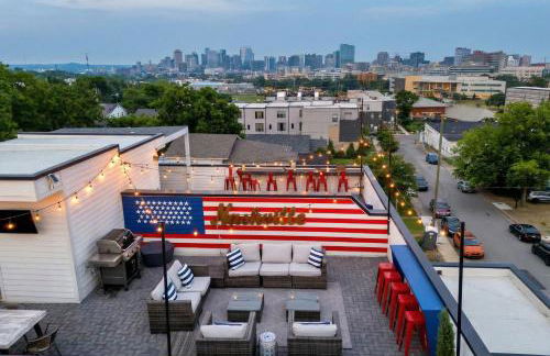 Rooftop Deck & Shuffleboard BBQ Near Downtown - Foto 36